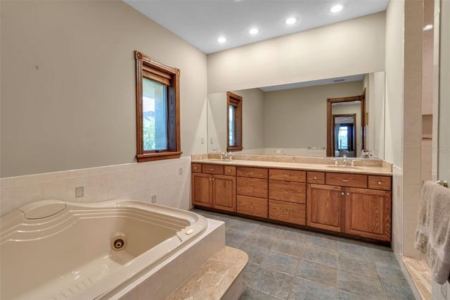 612 LAUREL ROAD W, Nokomis, FL 34275