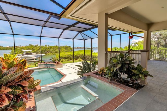 612 LAUREL ROAD W, Nokomis, FL 34275