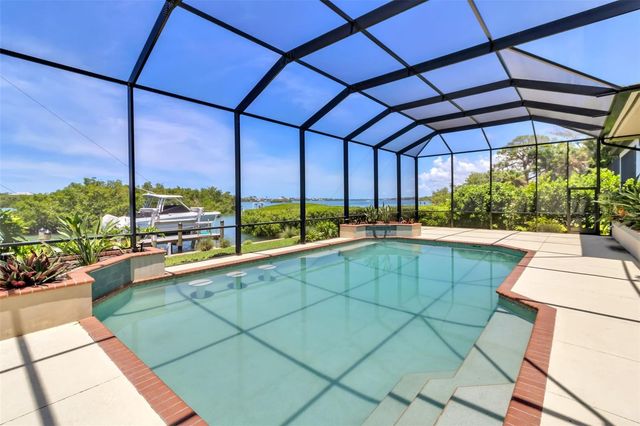 612 LAUREL ROAD W, Nokomis, FL 34275
