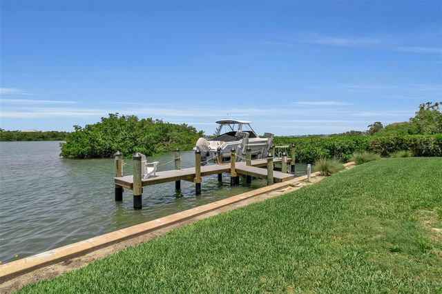 612 LAUREL ROAD W, Nokomis, FL 34275