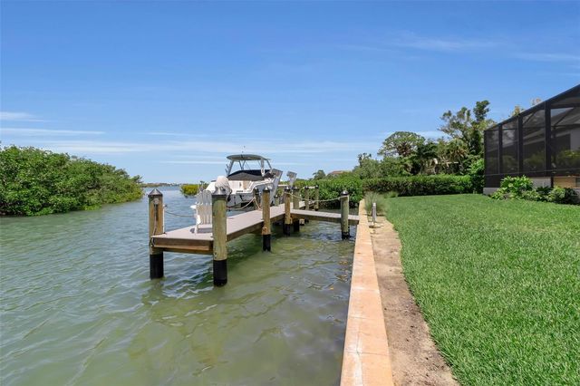 612 LAUREL ROAD W, Nokomis, FL 34275
