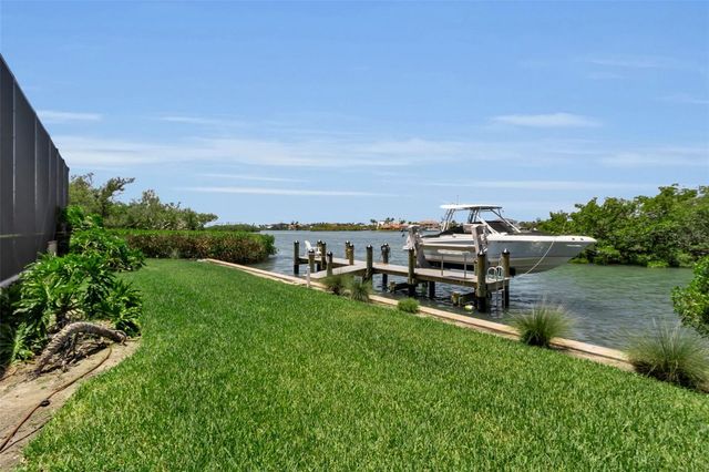 612 LAUREL ROAD W, Nokomis, FL 34275