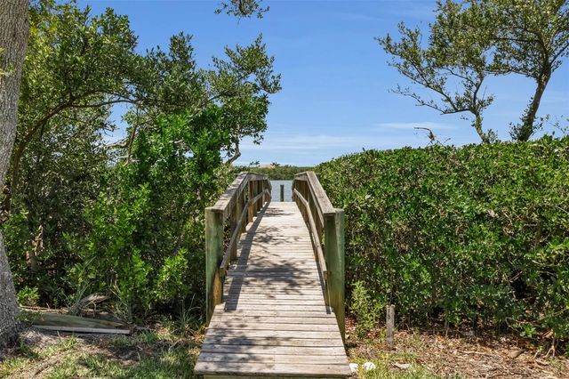 612 LAUREL ROAD W, Nokomis, FL 34275