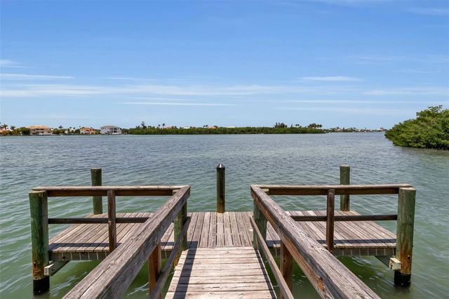 612 LAUREL ROAD W, Nokomis, FL 34275