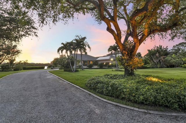 612 LAUREL ROAD W, Nokomis, FL 34275