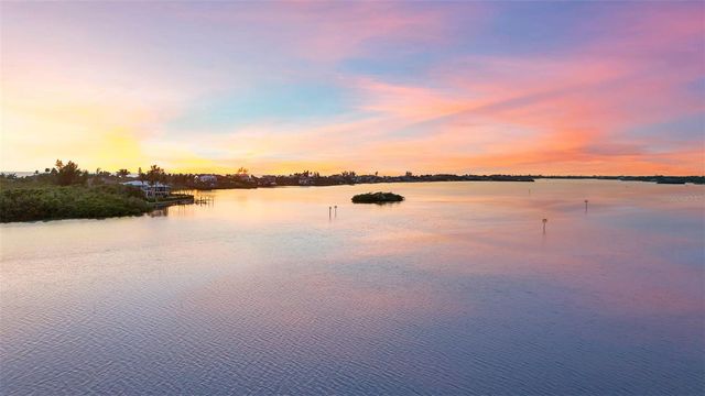 612 LAUREL ROAD W, Nokomis, FL 34275