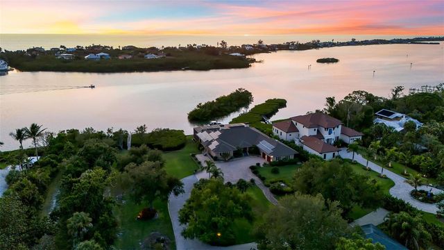 612 LAUREL ROAD W, Nokomis, FL 34275