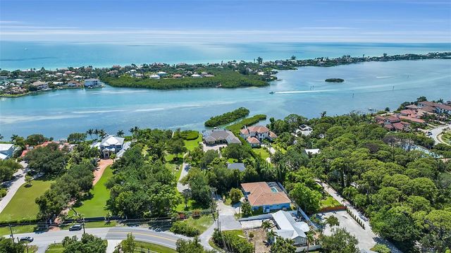 612 LAUREL ROAD W, Nokomis, FL 34275