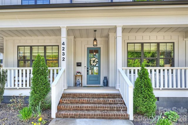 4232 Hiddenbrook Drive, Charlotte, NC 28205