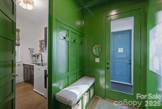 4232 Hiddenbrook Drive, Charlotte, NC 28205