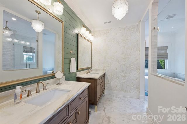 4232 Hiddenbrook Drive, Charlotte, NC 28205