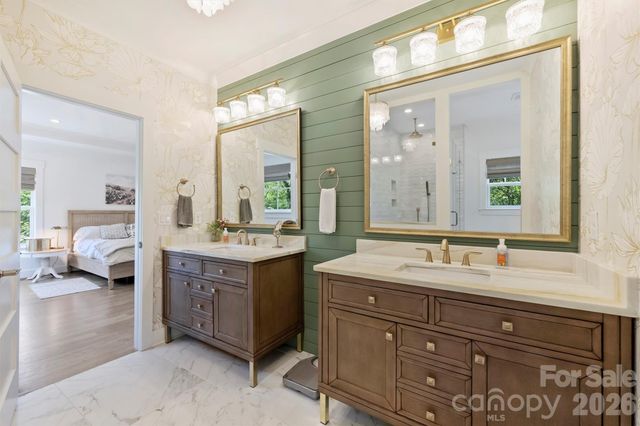 4232 Hiddenbrook Drive, Charlotte, NC 28205