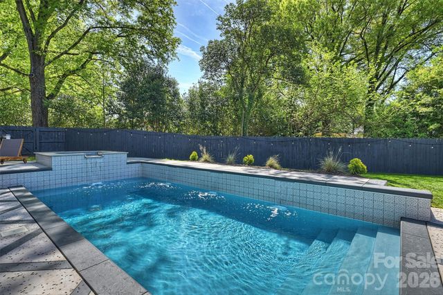 4232 Hiddenbrook Drive, Charlotte, NC 28205