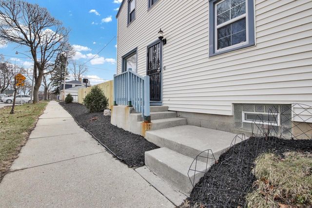 3876 N 61st STREET, Milwaukee, WI 53216