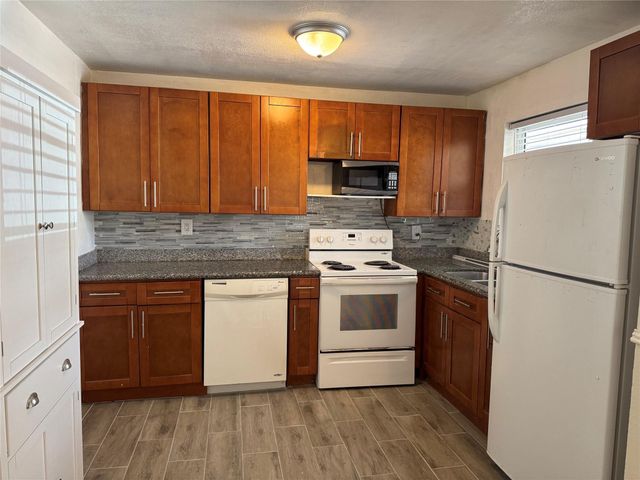 1360 SE 3rd Court, Deerfield Beach, FL 33441