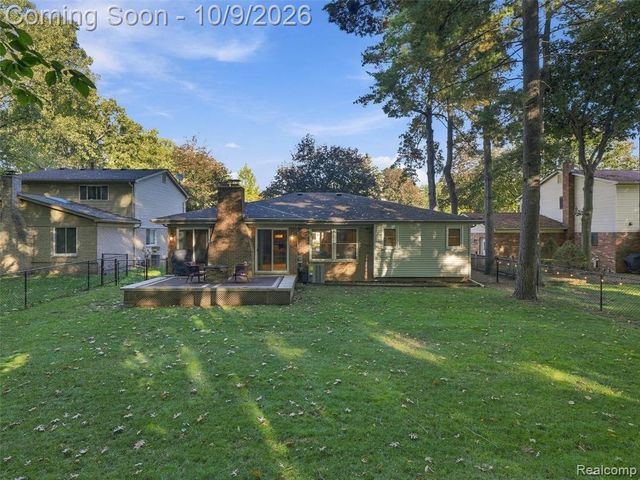 40841 Executive Drive, Sterling Heights, MI 48313