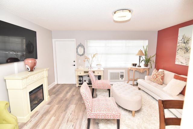 150 Horizons E 310, Boynton Beach, FL 33435