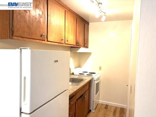 1250 E St, Hayward, CA 94541