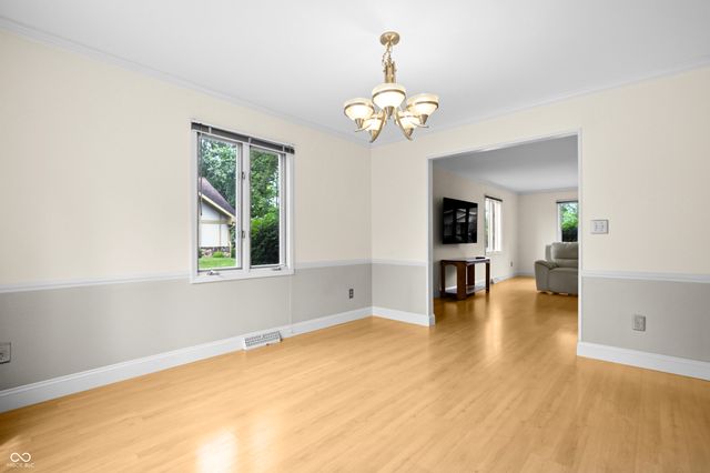 3975 Offshore Drive, Columbus, IN 47203