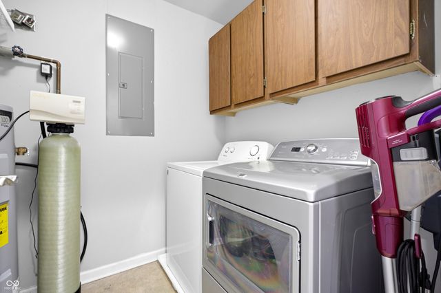 3975 Offshore Drive, Columbus, IN 47203