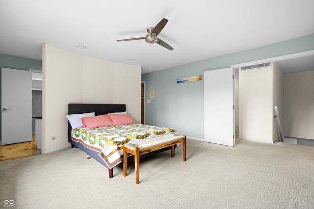 3975 Offshore Drive, Columbus, IN 47203