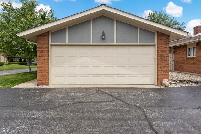 3975 Offshore Drive, Columbus, IN 47203