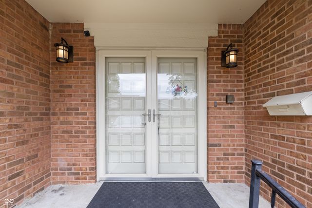 3975 Offshore Drive, Columbus, IN 47203