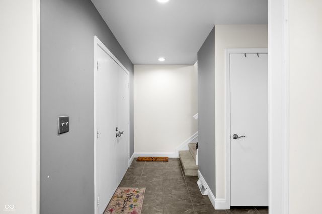 3975 Offshore Drive, Columbus, IN 47203