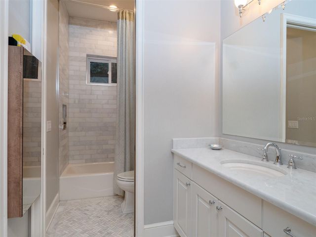 10803 SW 27TH AVENUE, Gainesville, FL 32608