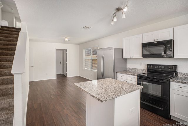 6163 Brandys Farm, San Antonio, TX 78244