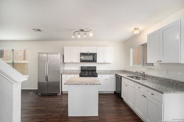 6163 Brandys Farm, San Antonio, TX 78244