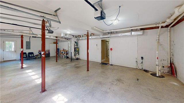 2140 Rossmore Road, Clemmons, NC 27012