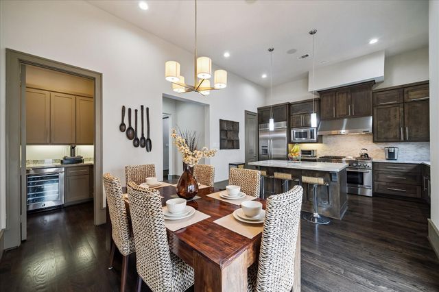 1416 Lake Pointe Parkway, Sugar Land, TX 77478