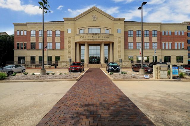 1416 Lake Pointe Parkway, Sugar Land, TX 77478