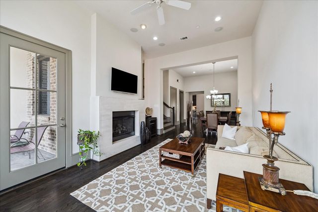 1416 Lake Pointe Parkway, Sugar Land, TX 77478