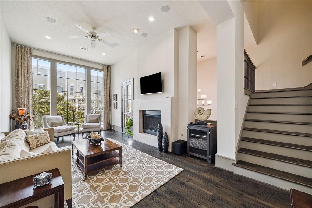 1416 Lake Pointe Parkway, Sugar Land, TX 77478