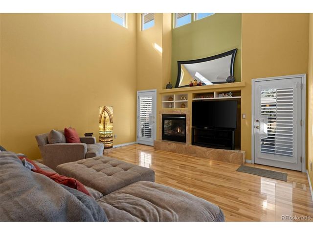 7 Sandpiper Cir, Thornton, CO 80241