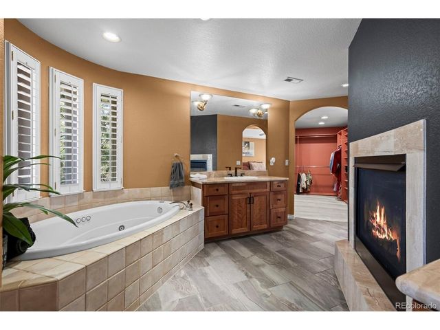 7 Sandpiper Cir, Thornton, CO 80241