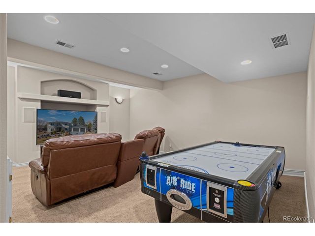 7 Sandpiper Cir, Thornton, CO 80241