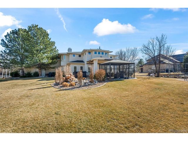 7 Sandpiper Cir, Thornton, CO 80241