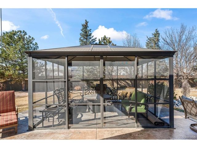 7 Sandpiper Cir, Thornton, CO 80241