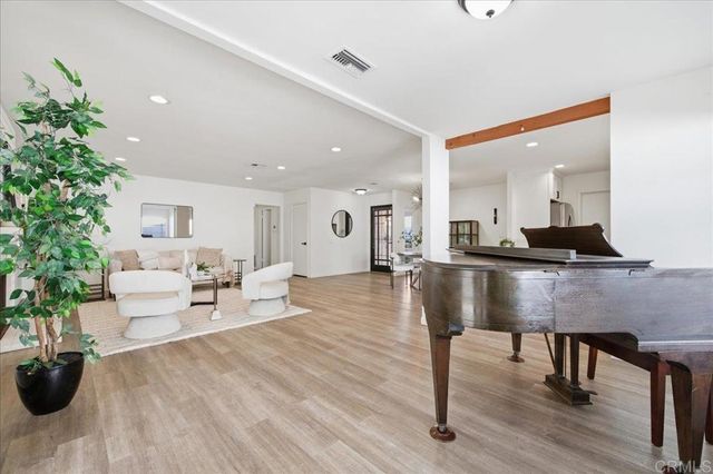 12417 Pipo Road, San Diego, CA 92128