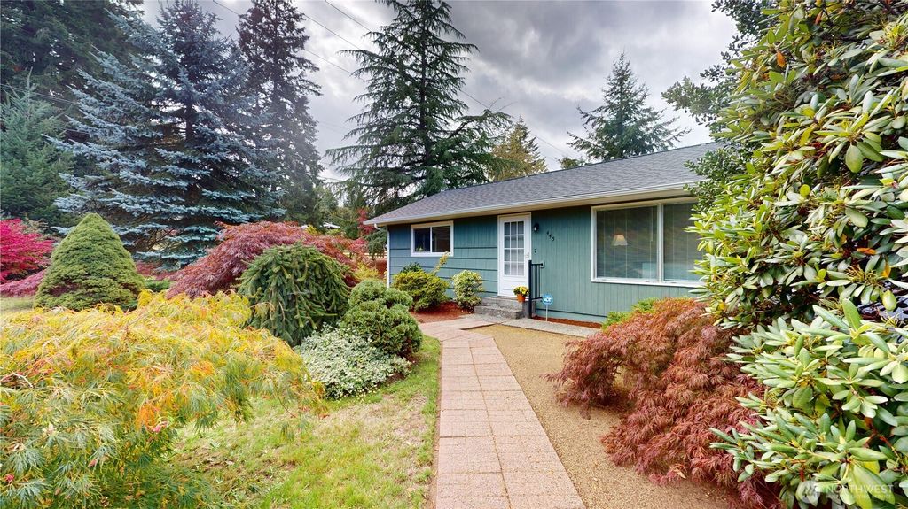 445 Sunnyhill Road W, Bremerton, WA 98312