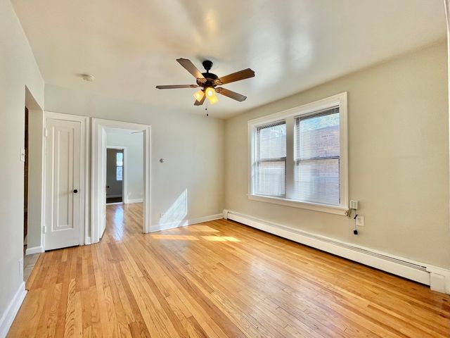 2948 W Nelson Street 2, Chicago, IL 60618
