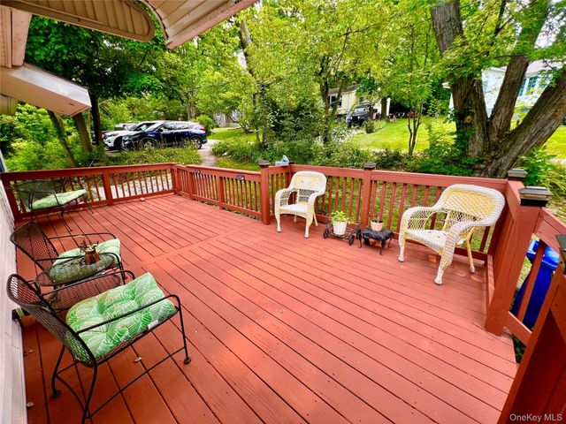 21 Woodycrest Trail, Monroe, NY 10950