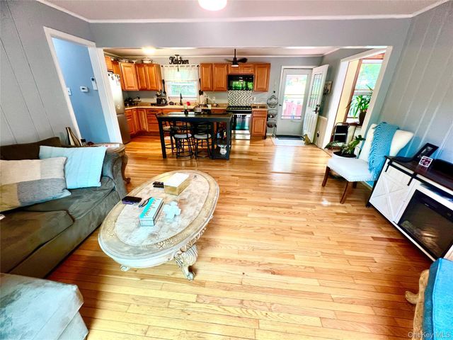 21 Woodycrest Trail, Monroe, NY 10950