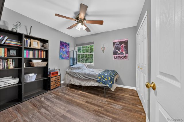 16130 Aspen Hollow Drive, Fenton Charter Township, MI 48430