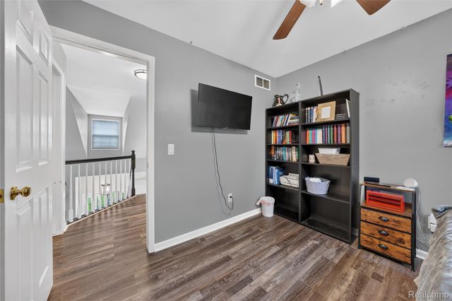 16130 Aspen Hollow Drive, Fenton Charter Township, MI 48430