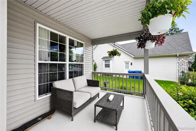 16130 Aspen Hollow Drive, Fenton Charter Township, MI 48430