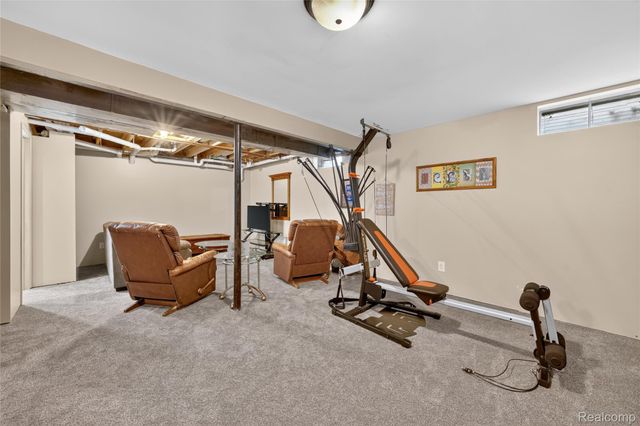 16130 Aspen Hollow Drive, Fenton Charter Township, MI 48430